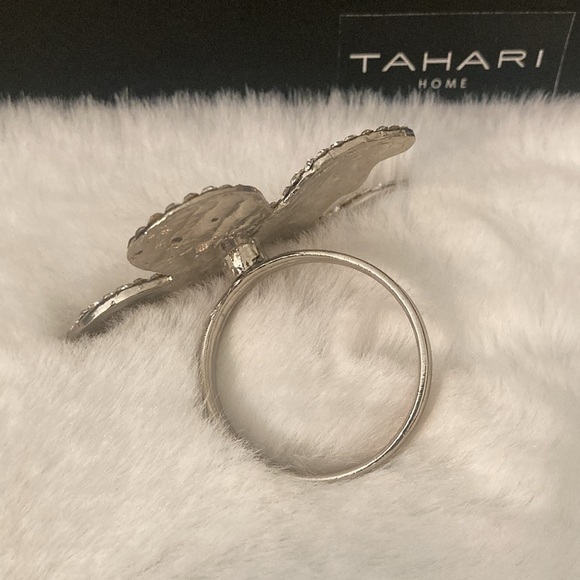 Tahari Rhinestone Ghost Napkin Rings Large - Picture 4 of 6